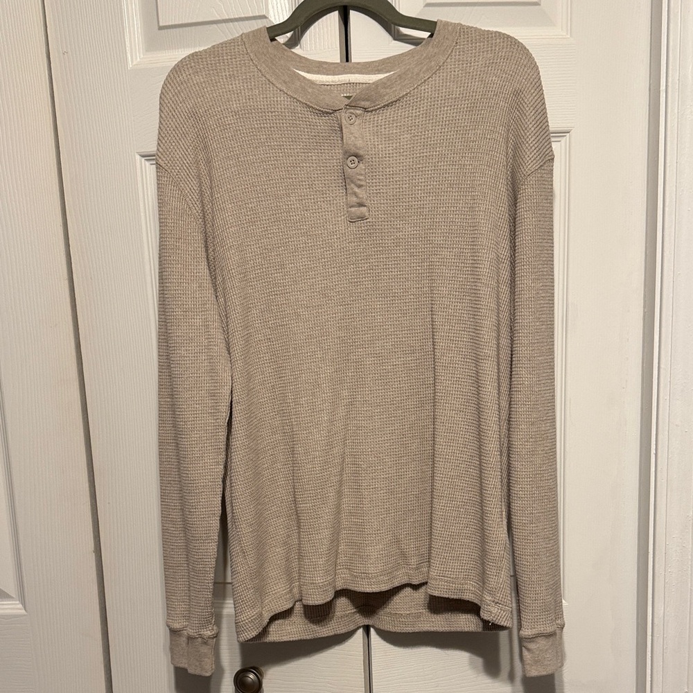 Men’s Hollister Tan Henley Size M NWT